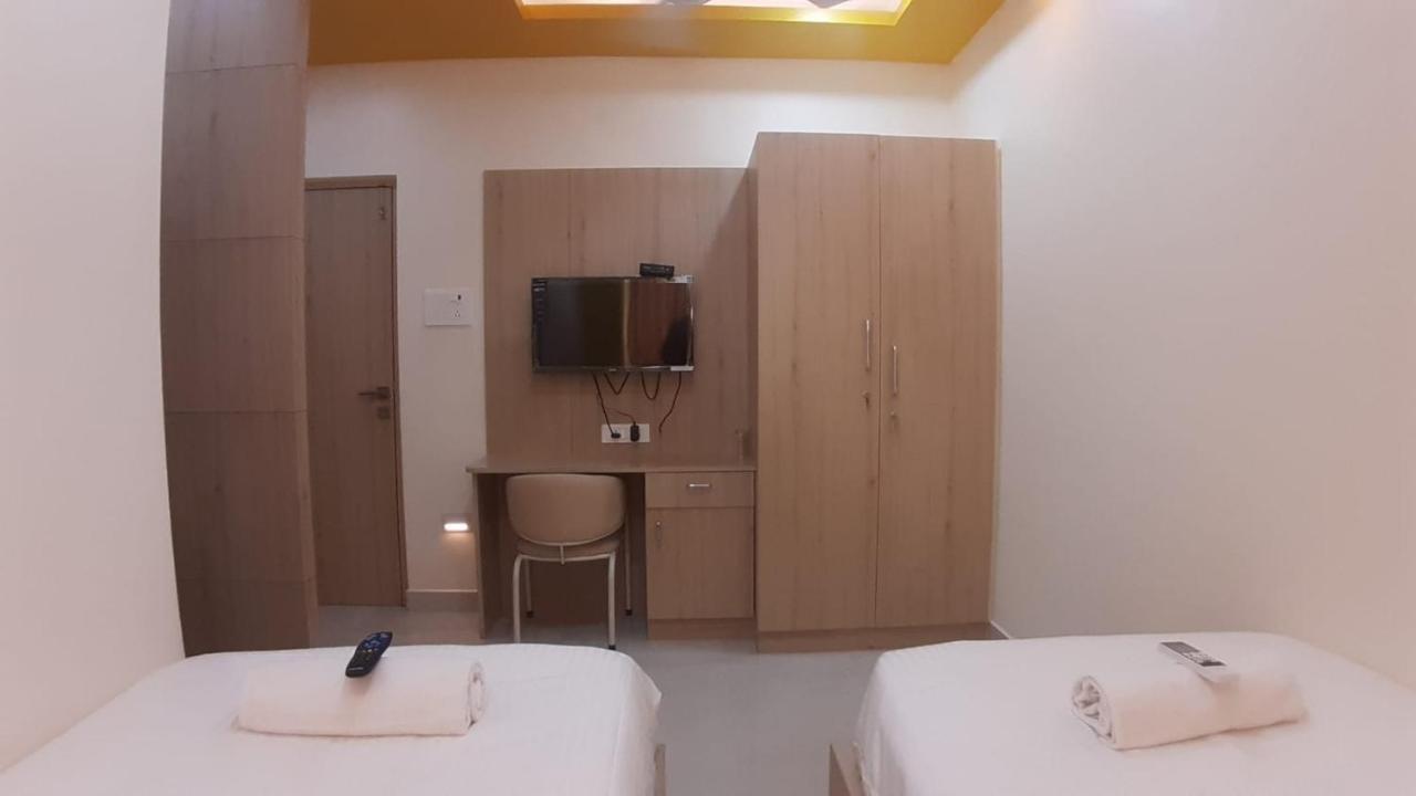 Jfive Residency Hotel Chennai Exterior photo